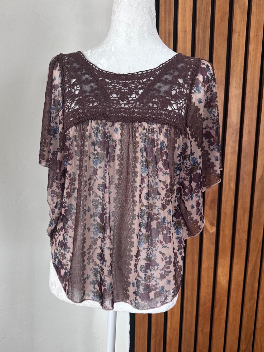 Eyelash Couture Sheer Brown Patterned Top Small - 22 inches pit to pit.